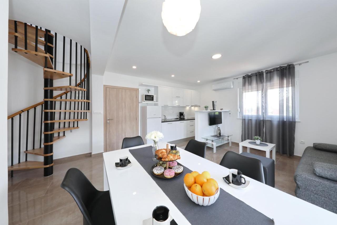 Villa Silver Starigrad Paklenica Bagian luar foto